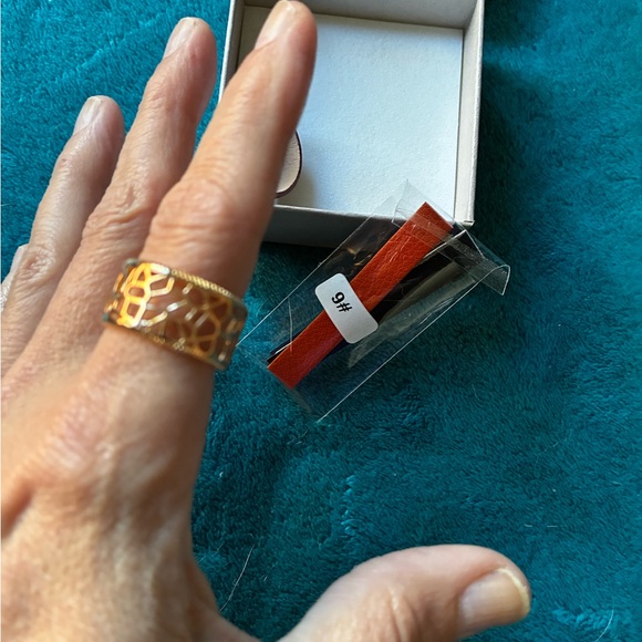 New Cremo Gold Ring interchangeable with Box - Picture 2 of 15